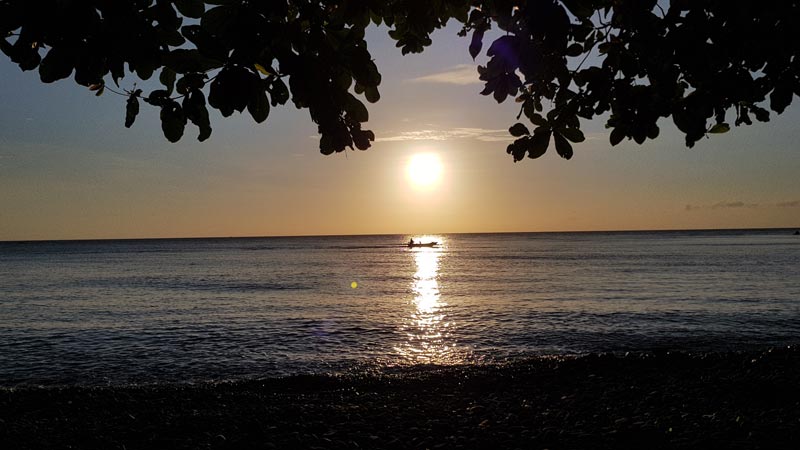 Sunrise Pantai Tulamben Bali