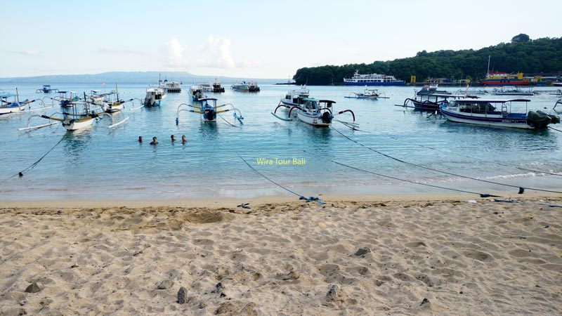 Pelabuhan Padang Bai Karangasem Bali