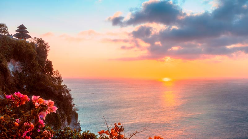 Sunset Pura Uluwatu