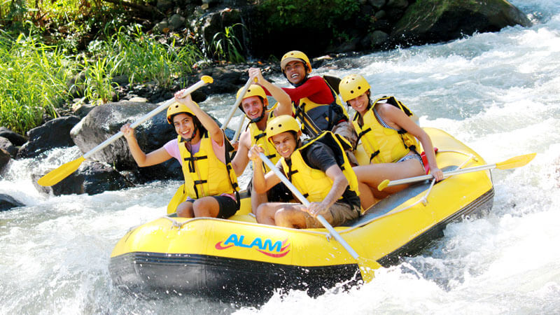 Pakaian Rafting Bali yang Ideal