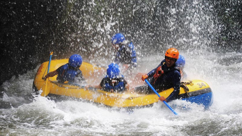 Apakah Aman Ikut Bali Rafting