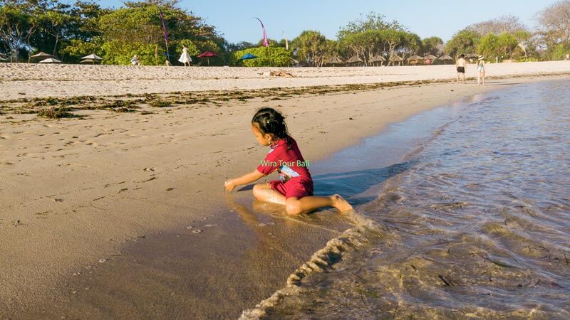 Pantai Mengiat Nusa Dua Cocok Untuk Lokasi Berenang Anak dan Liburan Keluarga