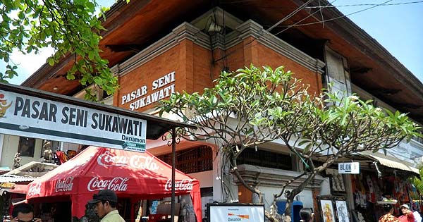 Pasar Seni Sukawati - 10 Tempat Belanja Favorit Di Bali