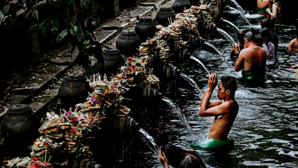 Pura Tirta Empul Tampak Siring - 20 tempat wisata untuk dikunjungi Bali