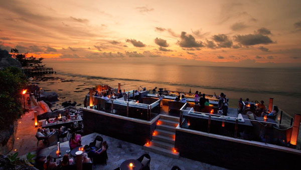 Rock Bar Ayana - Hiburan Malam Jimbaran Bali