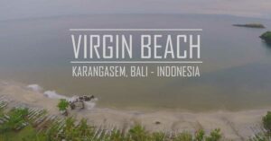 Pemandangan luas Pantai Pasir Putih Karangasem