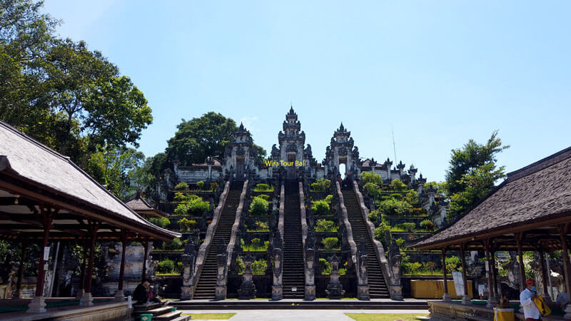 Pura Penataran Agung Lempuyang - Aktivitas Liburan Keluarga di Bali