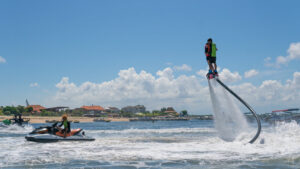 Pengalaman Bali Flyboarding Water Sports Terbaik di Pantai Tanjung Benoa