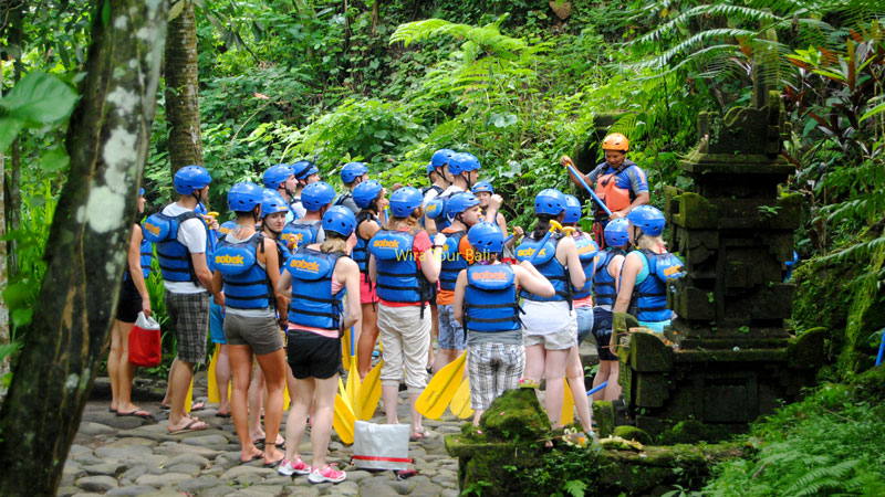 Petualangan Arung Jeram di Sungai Ayung Ubud