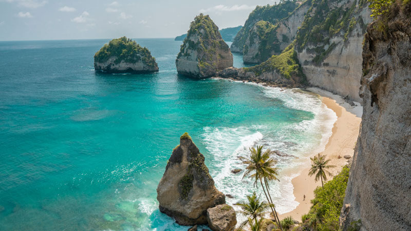 Pantai Diamond, Bali dengan pasir putih dan air jernih