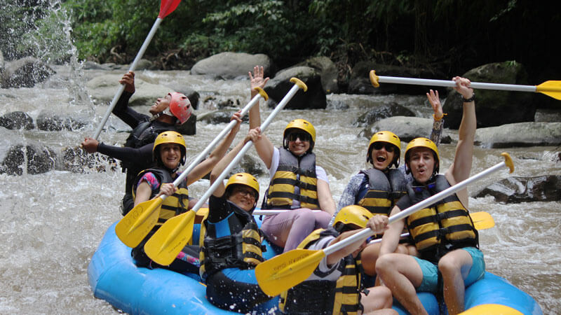 Pemandu berpengalaman Ayung Rafting