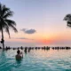 Sunset di Kolam Renang Potato Head Beach Club, Pantai Petitenget