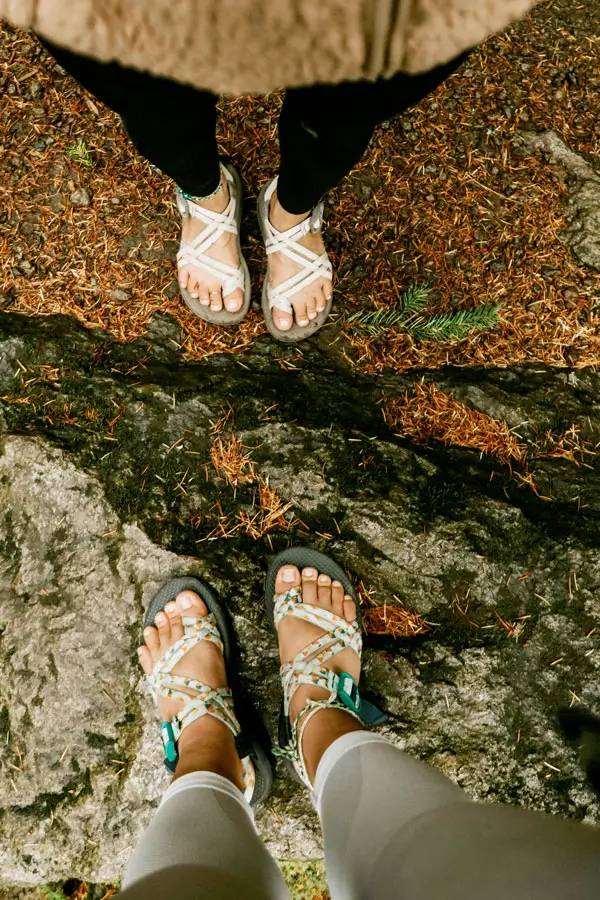 Sandal sungai bertali kuat anti selip untuk jalur Ayung