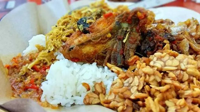 Nasi pedas halal 24 jam di Kuta – Warung Ibu Andika