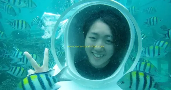 Seawalker Tanjung Benoa: peserta pakai helm oksigen di bawah laut