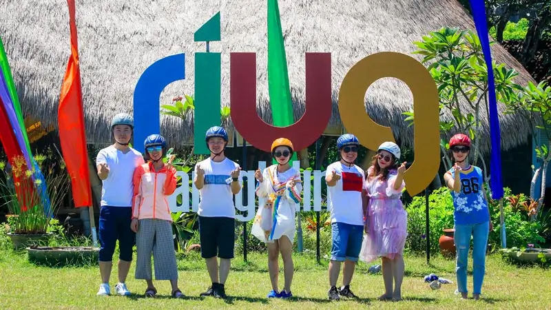 Foto di depan signage RIUG di area Sawangan, Nusa Dua