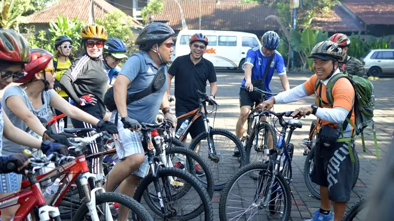 Peserta menerima briefing sebelum cycling Sobek Ubud